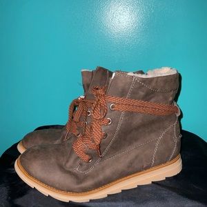 Vintage Cozy bootie/boots woman’s size 11